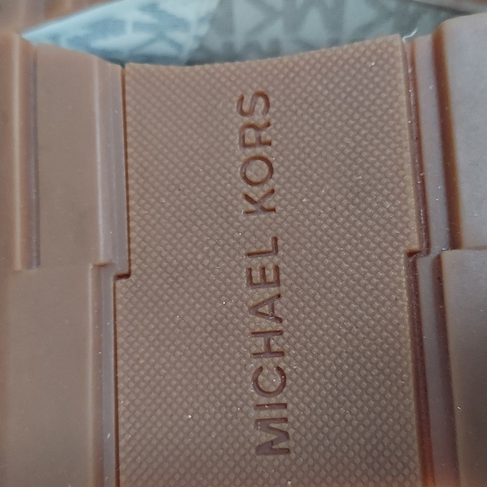 Michael Kors Sneakers, 8.5 MK Logo, Leather, Rose Gold Accents - Picture 10 of 14